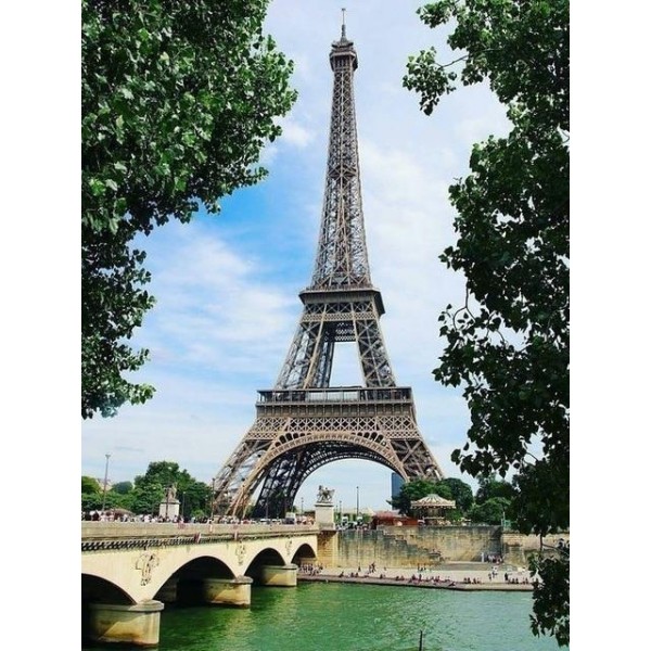 Amazing Eiffel Tower - 5D Diamond Art